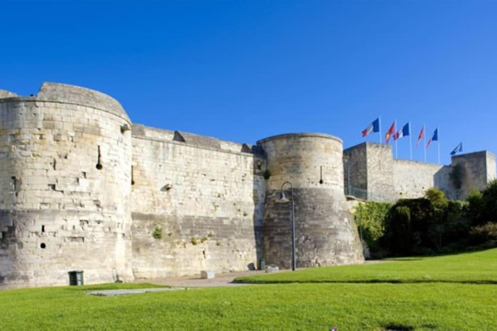 Appart 90M2 Lumineux, Centre, Vue Eglise Penchee Caen Bagian luar foto